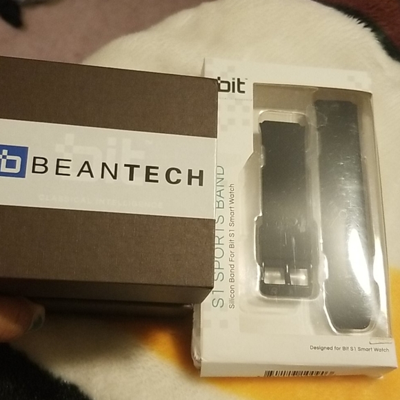 Smartwatch - Picture 3 of 5